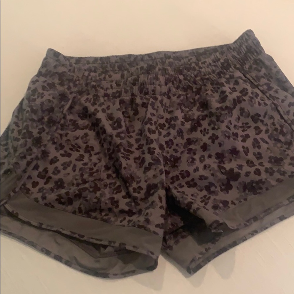 Athleta run with it mesh short